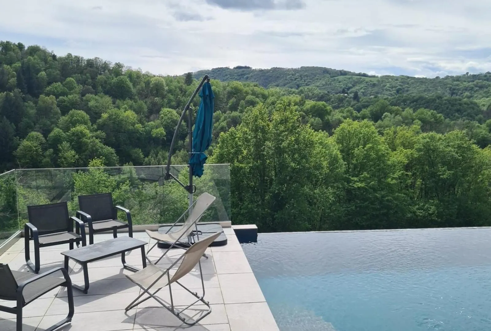 Σπίτι διακοπών Aubie Superbe Propriete Pour 20 Avec Piscine Βίλα Latouille-Lentillac